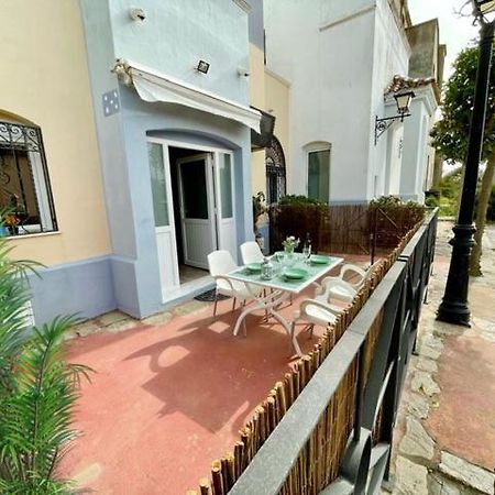 Gatu Sherry, Junto Puerto Deportivo Y Playa " Preferente Mayores De 25 Anos Y Familias " 엘푸에르토데산타마리아 외부 사진